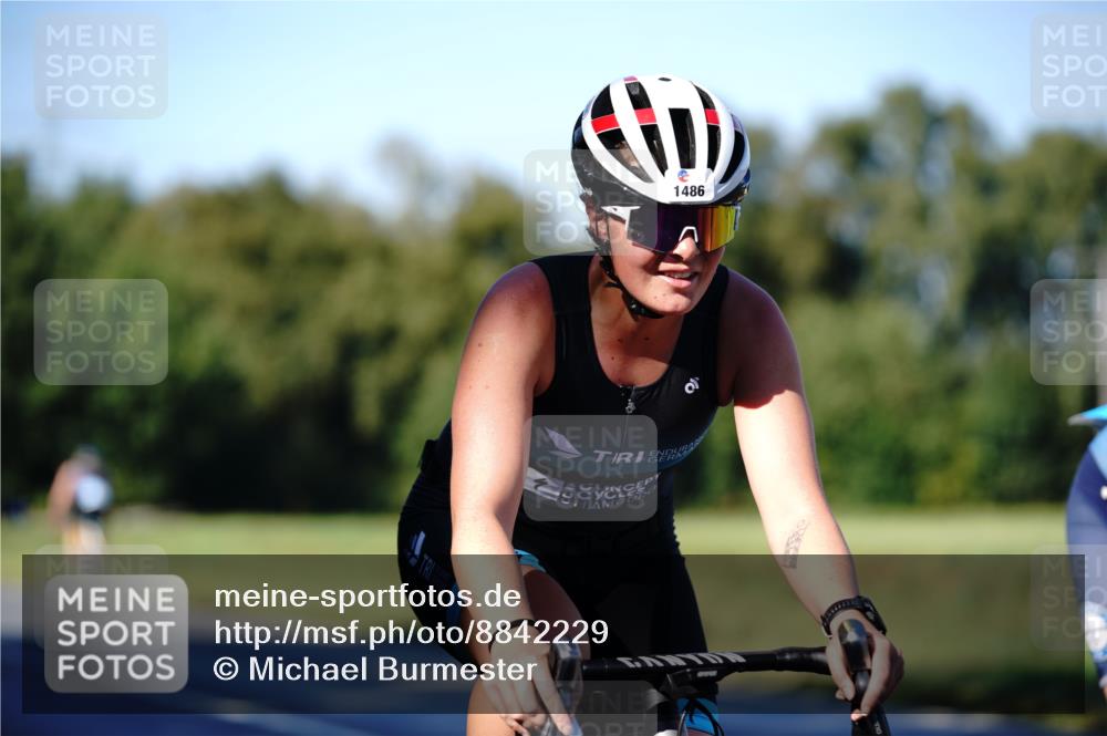 07.09.2025 - 19. Norderstedt Triathlon Michael Burmester http://msf.ph/oto/8842229 07.09.2025 15:43:31 Radfahren 399, 493, 519, 547, 903, 949, 957, 1420, 1437, 1486 meine-sportfotos.de