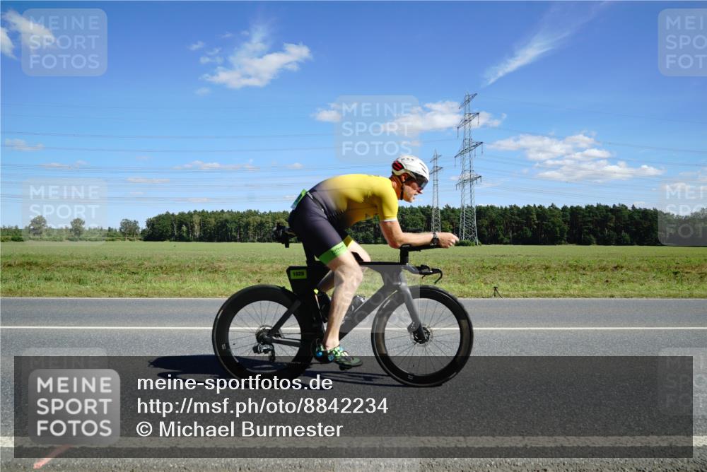 07.09.2025 - 19. Norderstedt Triathlon Michael Burmester http://msf.ph/oto/8842234 07.09.2025 14:35:50 Radfahren 1029 meine-sportfotos.de