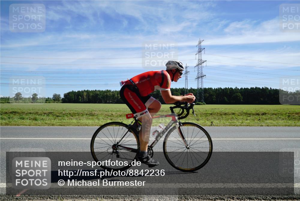 07.09.2025 - 19. Norderstedt Triathlon Michael Burmester http://msf.ph/oto/8842236 07.09.2025 12:29:01 Radfahren 851 meine-sportfotos.de
