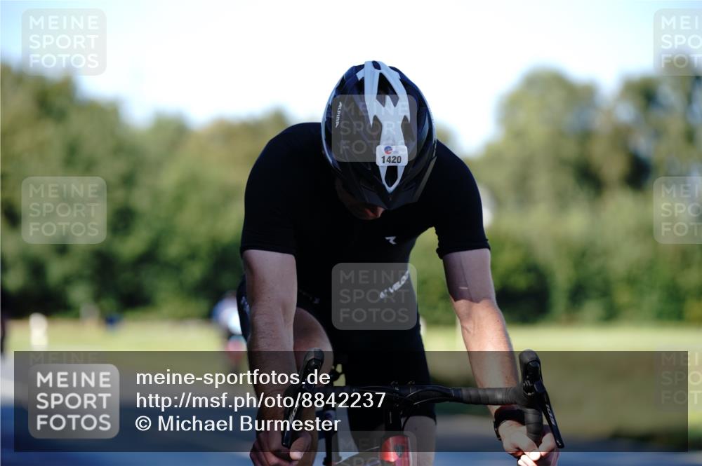 07.09.2025 - 19. Norderstedt Triathlon Michael Burmester http://msf.ph/oto/8842237 07.09.2025 15:43:35 Radfahren 399, 493, 546, 957, 1420 meine-sportfotos.de