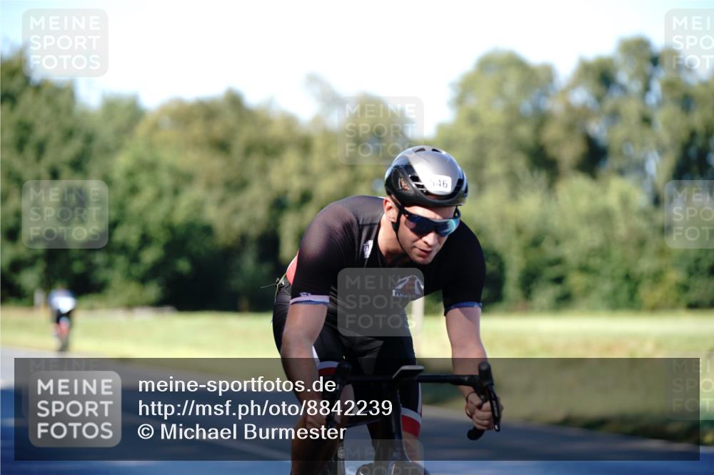 07.09.2025 - 19. Norderstedt Triathlon Michael Burmester http://msf.ph/oto/8842239 07.09.2025 15:43:36 Radfahren 399, 493, 546, 1420 meine-sportfotos.de