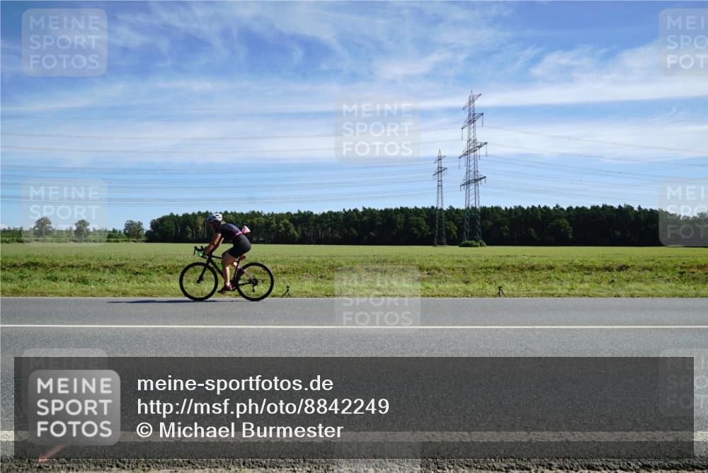 07.09.2025 - 19. Norderstedt Triathlon Michael Burmester http://msf.ph/oto/8842249 07.09.2025 12:29:05 Radfahren 851, 1345 meine-sportfotos.de