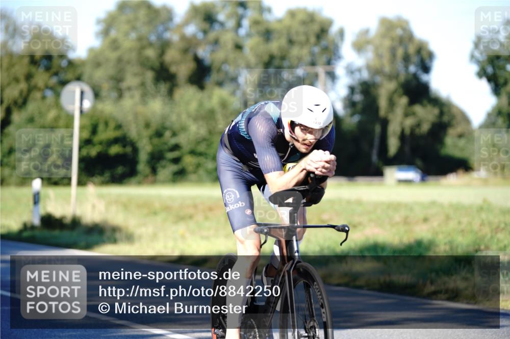 07.09.2025 - 19. Norderstedt Triathlon Michael Burmester http://msf.ph/oto/8842250 07.09.2025 15:43:42 Radfahren 407, 445, 1433, 1523 meine-sportfotos.de