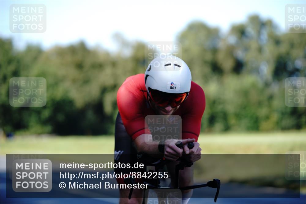 07.09.2025 - 19. Norderstedt Triathlon Michael Burmester http://msf.ph/oto/8842255 07.09.2025 15:43:55 Radfahren 507 meine-sportfotos.de