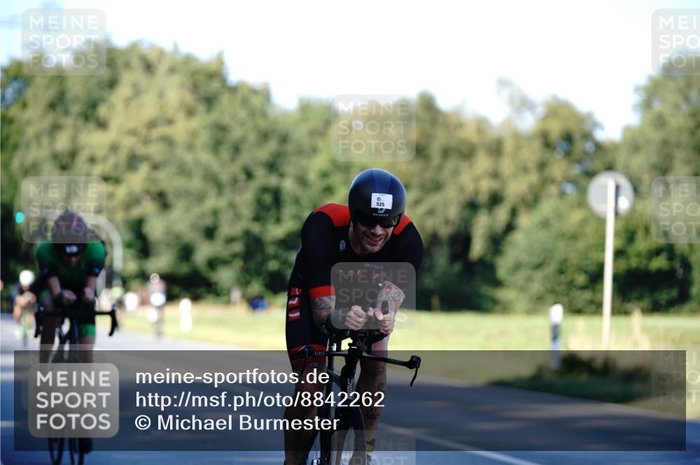 07.09.2025 - 19. Norderstedt Triathlon Michael Burmester http://msf.ph/oto/8842262 07.09.2025 15:44:12 Radfahren 467, 525 meine-sportfotos.de