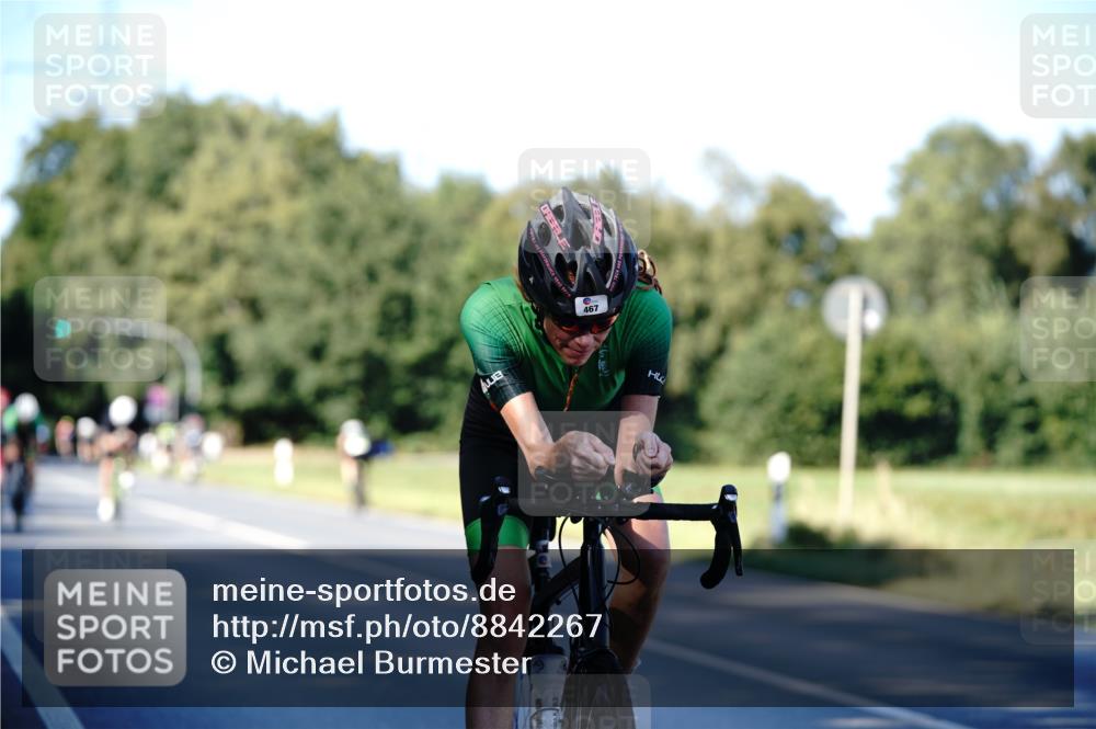 07.09.2025 - 19. Norderstedt Triathlon Michael Burmester http://msf.ph/oto/8842267 07.09.2025 15:44:14 Radfahren 467, 525, 866, 1495 meine-sportfotos.de