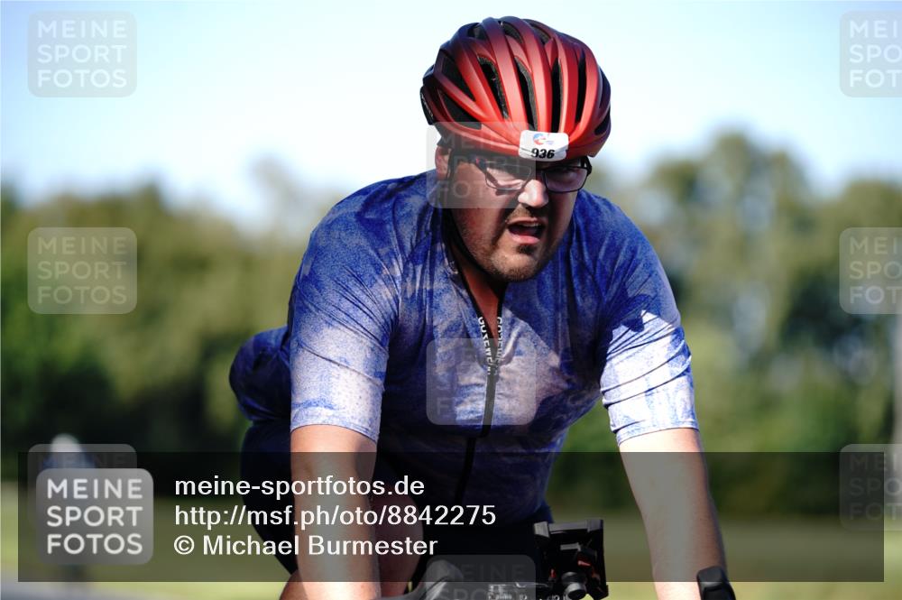 07.09.2025 - 19. Norderstedt Triathlon Michael Burmester http://msf.ph/oto/8842275 07.09.2025 15:44:18 Radfahren 542, 866, 884, 936, 1495 meine-sportfotos.de