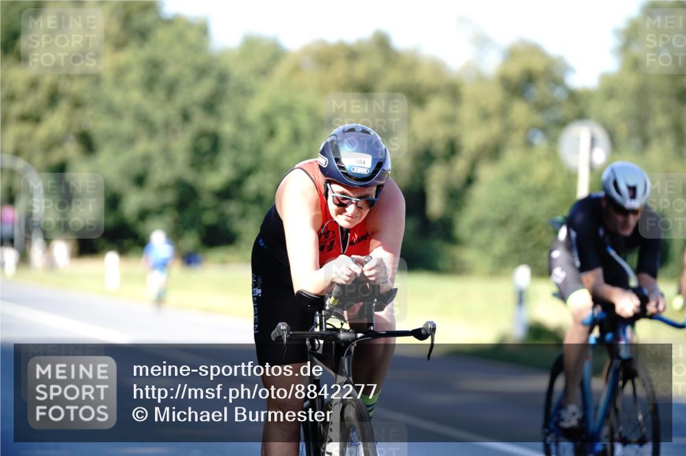 07.09.2025 - 19. Norderstedt Triathlon Michael Burmester http://msf.ph/oto/8842277 07.09.2025 15:44:21 Radfahren 383, 542, 884, 936 meine-sportfotos.de
