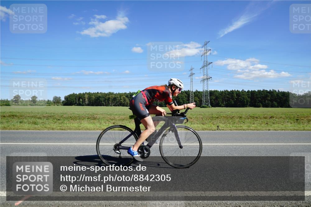 07.09.2025 - 19. Norderstedt Triathlon Michael Burmester http://msf.ph/oto/8842305 07.09.2025 14:36:22 Radfahren 439 meine-sportfotos.de