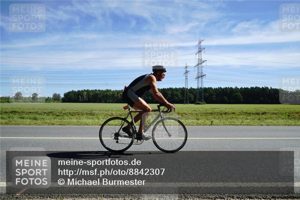 07.09.2025 - 19. Norderstedt Triathlon Michael Burmester http://msf.ph/oto/8842307 07.09.2025 12:29:41 Radfahren 159, 1385 meine-sportfotos.de