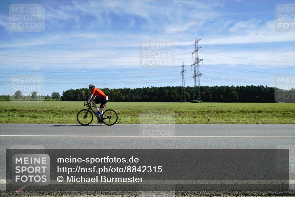 07.09.2025 - 19. Norderstedt Triathlon Michael Burmester http://msf.ph/oto/8842315 07.09.2025 12:29:47 Radfahren  meine-sportfotos.de