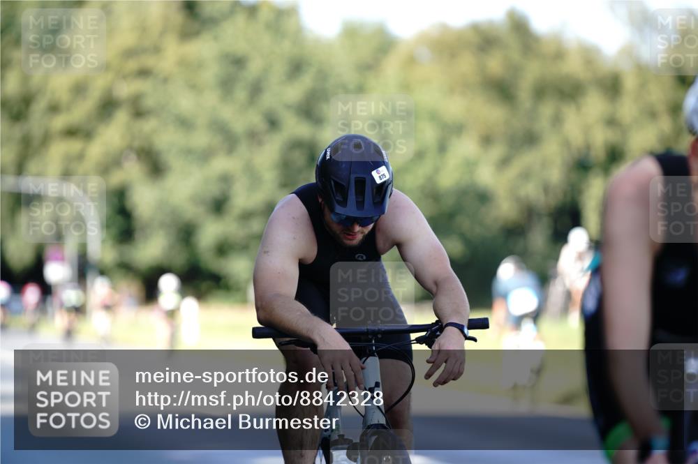 07.09.2025 - 19. Norderstedt Triathlon Michael Burmester http://msf.ph/oto/8842328 07.09.2025 15:46:27 Radfahren 875, 912, 1533 meine-sportfotos.de
