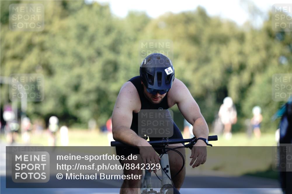 07.09.2025 - 19. Norderstedt Triathlon Michael Burmester http://msf.ph/oto/8842329 07.09.2025 15:46:27 Radfahren 875, 912, 1533 meine-sportfotos.de