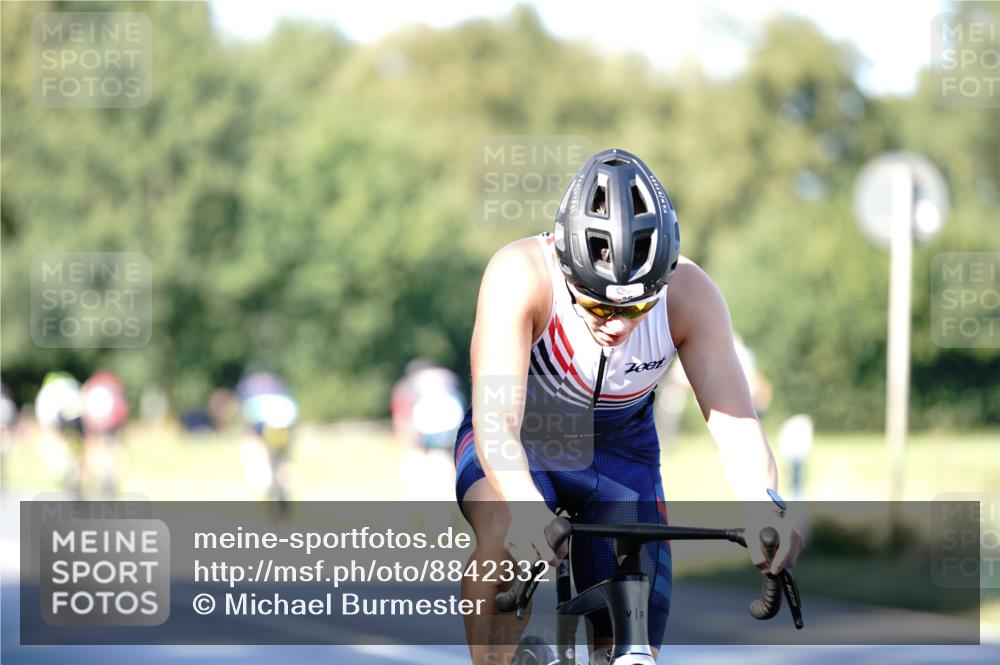 07.09.2025 - 19. Norderstedt Triathlon Michael Burmester http://msf.ph/oto/8842332 07.09.2025 15:46:38 Radfahren 526, 536 meine-sportfotos.de