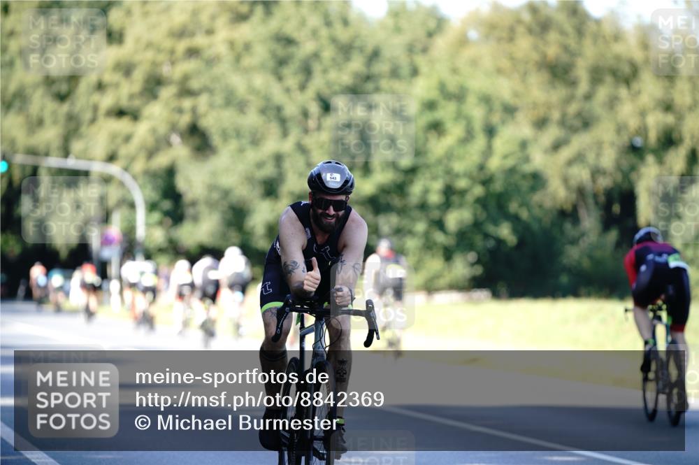 07.09.2025 - 19. Norderstedt Triathlon Michael Burmester http://msf.ph/oto/8842369 07.09.2025 15:47:10 Radfahren 386, 543 meine-sportfotos.de