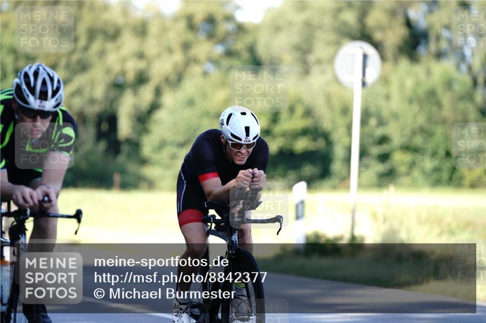 07.09.2025 - 19. Norderstedt Triathlon Michael Burmester http://msf.ph/oto/8842377 07.09.2025 15:47:14 Radfahren 543, 915, 1538 meine-sportfotos.de