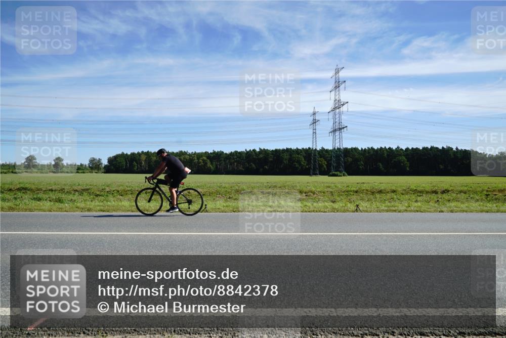 07.09.2025 - 19. Norderstedt Triathlon Michael Burmester http://msf.ph/oto/8842378 07.09.2025 12:30:15 Radfahren 816, 1328 meine-sportfotos.de