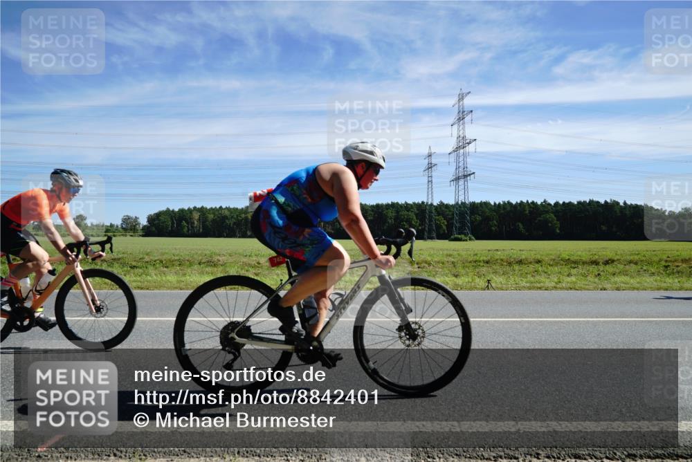 07.09.2025 - 19. Norderstedt Triathlon Michael Burmester http://msf.ph/oto/8842401 07.09.2025 12:30:23 Radfahren 293, 742, 1307, 1337, 1391 meine-sportfotos.de