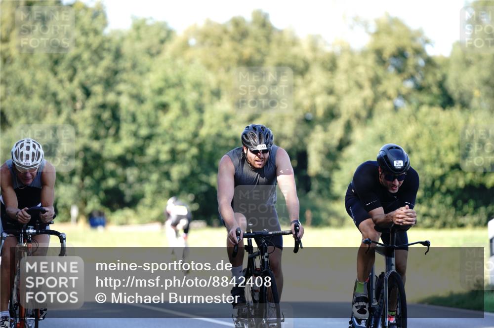 07.09.2025 - 19. Norderstedt Triathlon Michael Burmester http://msf.ph/oto/8842408 07.09.2025 15:47:40 Radfahren 412, 927, 1415, 1419, 1544 meine-sportfotos.de