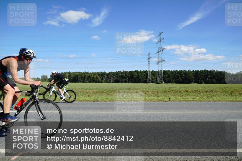 07.09.2025 - 19. Norderstedt Triathlon Michael Burmester http://msf.ph/oto/8842412 07.09.2025 14:37:20 Radfahren 363, 1456, 1471, 1489 meine-sportfotos.de
