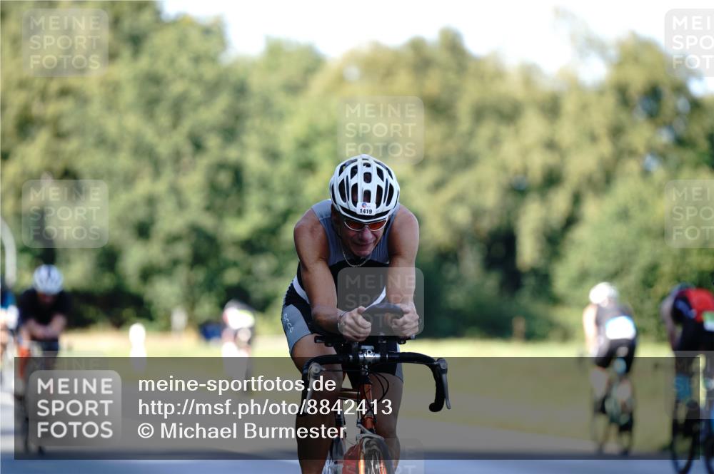 07.09.2025 - 19. Norderstedt Triathlon Michael Burmester http://msf.ph/oto/8842413 07.09.2025 15:47:41 Radfahren 412, 927, 1415, 1419, 1544 meine-sportfotos.de