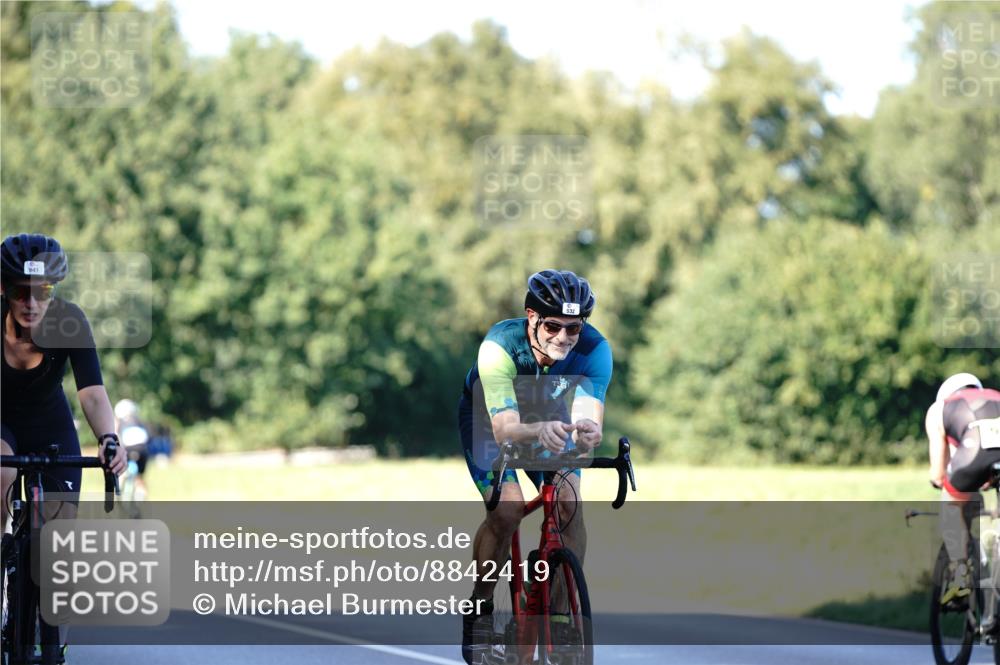 07.09.2025 - 19. Norderstedt Triathlon Michael Burmester http://msf.ph/oto/8842419 07.09.2025 15:47:44 Radfahren 532, 927, 941, 1415, 1419, 1544 meine-sportfotos.de