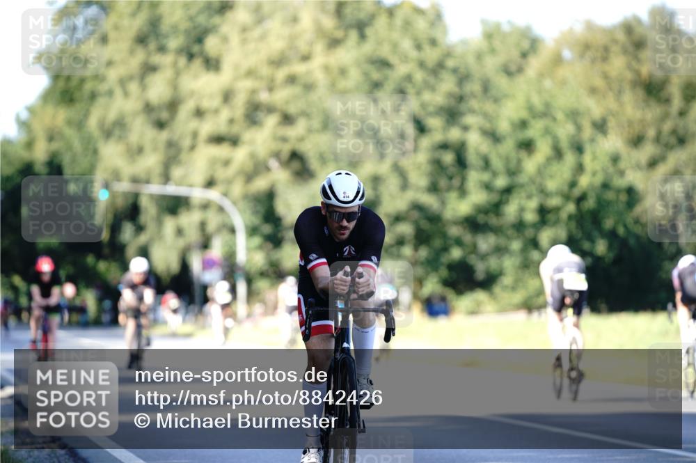 07.09.2025 - 19. Norderstedt Triathlon Michael Burmester http://msf.ph/oto/8842426 07.09.2025 15:47:54 Radfahren 414 meine-sportfotos.de