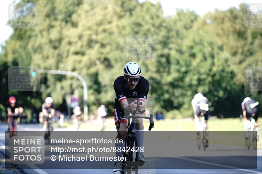 07.09.2025 - 19. Norderstedt Triathlon Michael Burmester http://msf.ph/oto/8842428 07.09.2025 15:47:55 Radfahren 414 meine-sportfotos.de