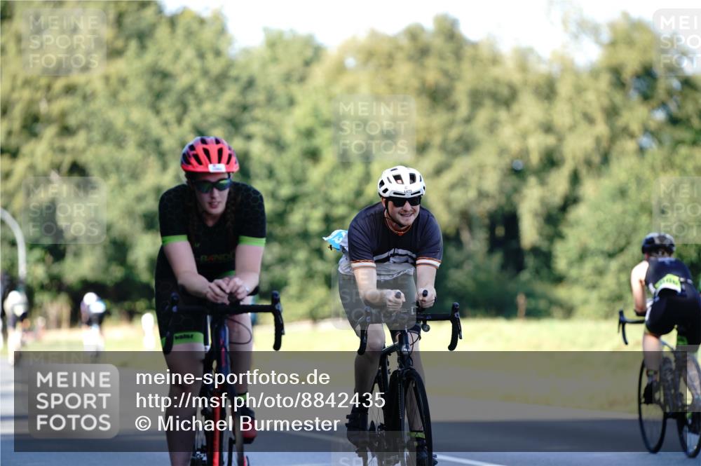 07.09.2025 - 19. Norderstedt Triathlon Michael Burmester http://msf.ph/oto/8842435 07.09.2025 15:47:58 Radfahren 414, 1082, 1473 meine-sportfotos.de