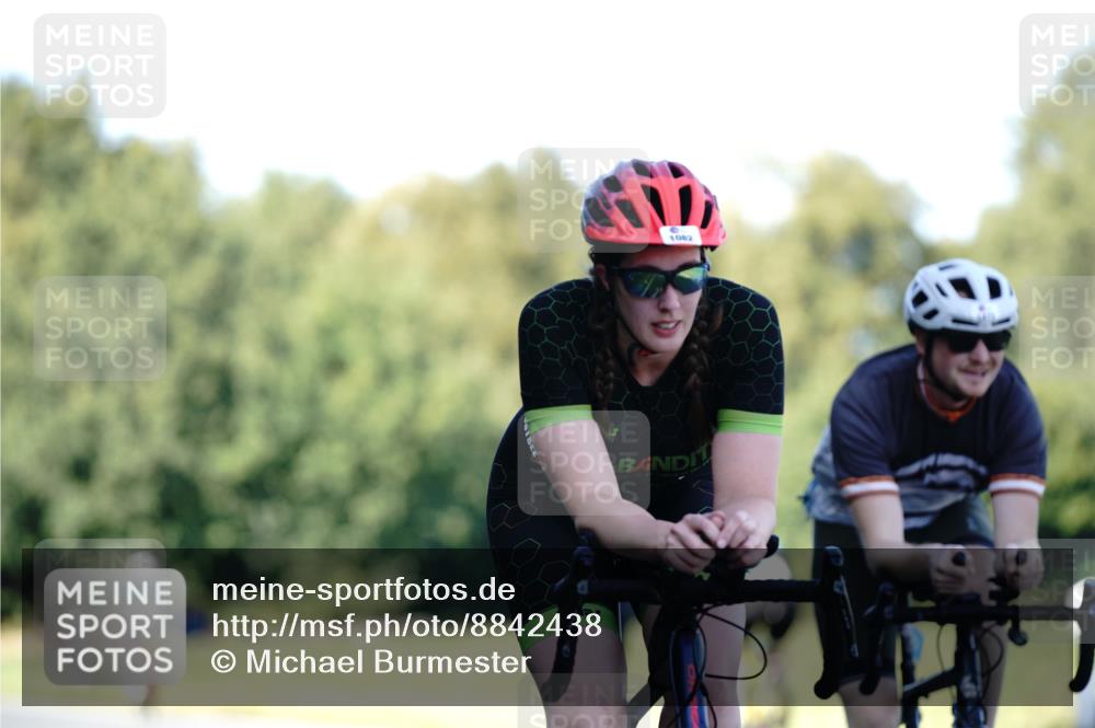 07.09.2025 - 19. Norderstedt Triathlon Michael Burmester http://msf.ph/oto/8842438 07.09.2025 15:47:59 Radfahren 414, 1082, 1473 meine-sportfotos.de
