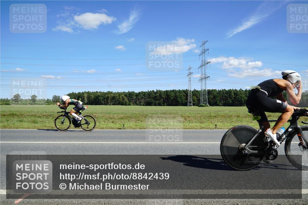 07.09.2025 - 19. Norderstedt Triathlon Michael Burmester http://msf.ph/oto/8842439 07.09.2025 14:37:26 Radfahren 469, 472, 475, 1453, 1469, 1470 meine-sportfotos.de
