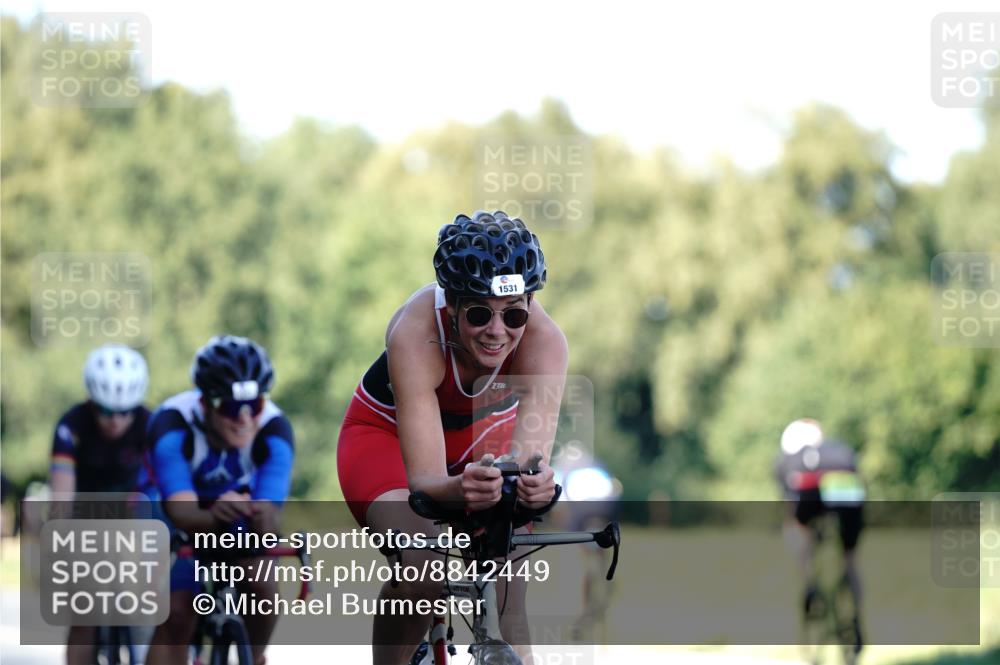07.09.2025 - 19. Norderstedt Triathlon Michael Burmester http://msf.ph/oto/8842449 07.09.2025 15:48:08 Radfahren 381, 406, 425, 1051, 1065, 1073, 1531, 1532, 1563 meine-sportfotos.de