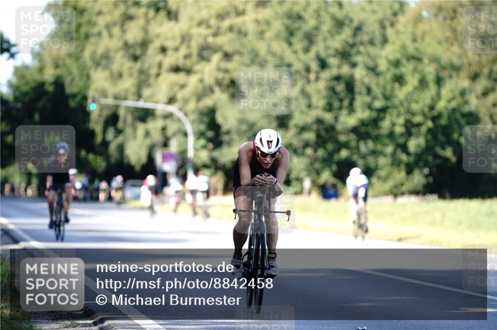 07.09.2025 - 19. Norderstedt Triathlon Michael Burmester http://msf.ph/oto/8842458 07.09.2025 15:48:19 Radfahren 1064 meine-sportfotos.de