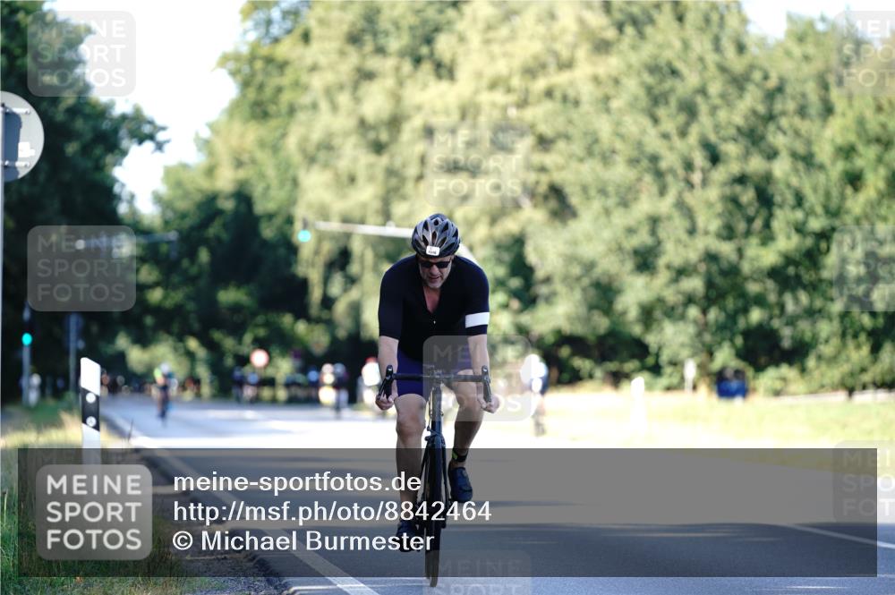 07.09.2025 - 19. Norderstedt Triathlon Michael Burmester http://msf.ph/oto/8842464 07.09.2025 15:48:22 Radfahren 1064, 1516 meine-sportfotos.de