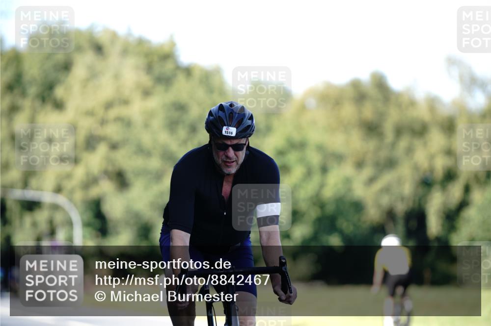07.09.2025 - 19. Norderstedt Triathlon Michael Burmester http://msf.ph/oto/8842467 07.09.2025 15:48:23 Radfahren 1064, 1516 meine-sportfotos.de