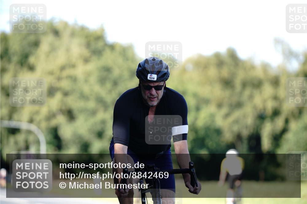 07.09.2025 - 19. Norderstedt Triathlon Michael Burmester http://msf.ph/oto/8842469 07.09.2025 15:48:23 Radfahren 1064, 1516 meine-sportfotos.de