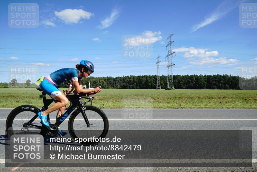 07.09.2025 - 19. Norderstedt Triathlon Michael Burmester http://msf.ph/oto/8842479 07.09.2025 14:37:43 Radfahren 443 meine-sportfotos.de
