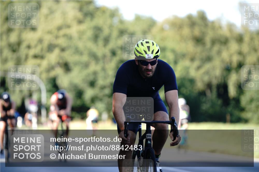 07.09.2025 - 19. Norderstedt Triathlon Michael Burmester http://msf.ph/oto/8842483 07.09.2025 15:48:50 Radfahren 384, 387, 516, 522, 1405 meine-sportfotos.de