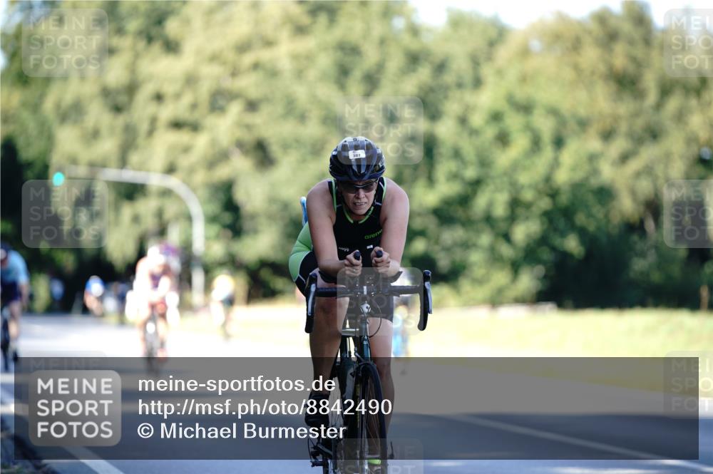 07.09.2025 - 19. Norderstedt Triathlon Michael Burmester http://msf.ph/oto/8842490 07.09.2025 15:48:52 Radfahren 384, 387, 516, 522, 1405 meine-sportfotos.de