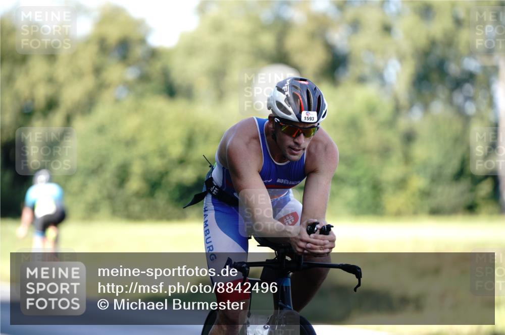 07.09.2025 - 19. Norderstedt Triathlon Michael Burmester http://msf.ph/oto/8842496 07.09.2025 15:48:55 Radfahren 387, 405, 522, 1593 meine-sportfotos.de