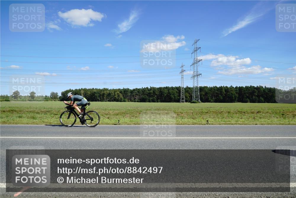 07.09.2025 - 19. Norderstedt Triathlon Michael Burmester http://msf.ph/oto/8842497 07.09.2025 14:37:52 Radfahren 863, 888, 1014 meine-sportfotos.de