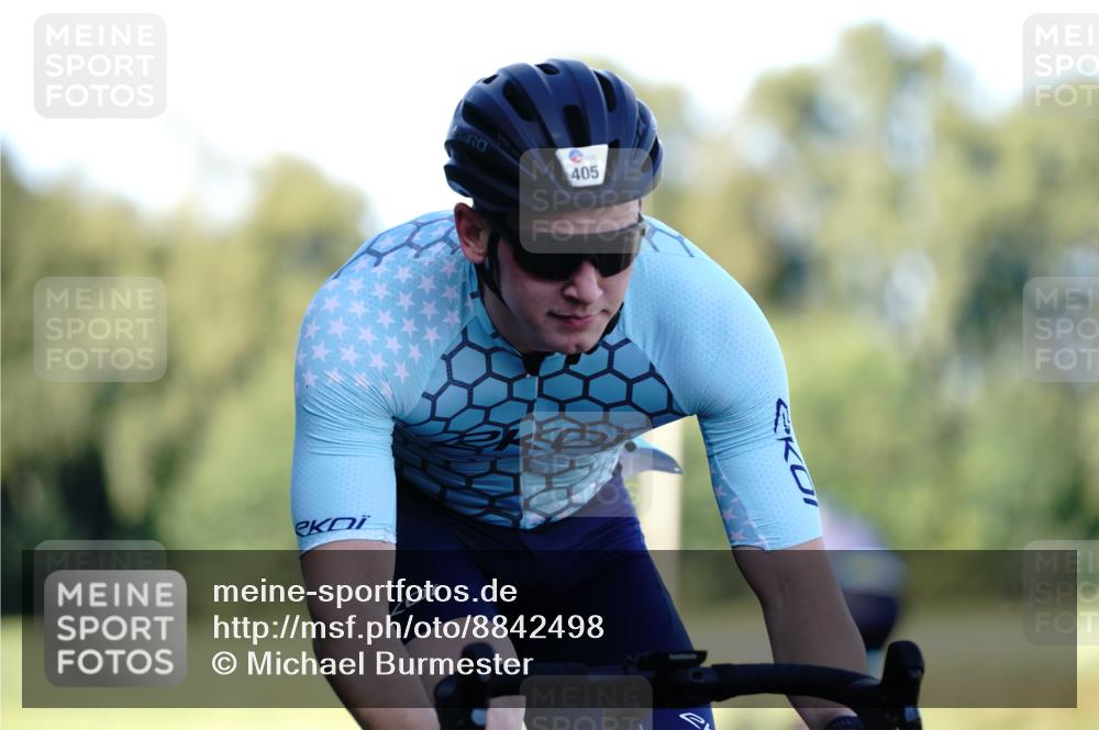 07.09.2025 - 19. Norderstedt Triathlon Michael Burmester http://msf.ph/oto/8842498 07.09.2025 15:48:57 Radfahren 405, 1593 meine-sportfotos.de