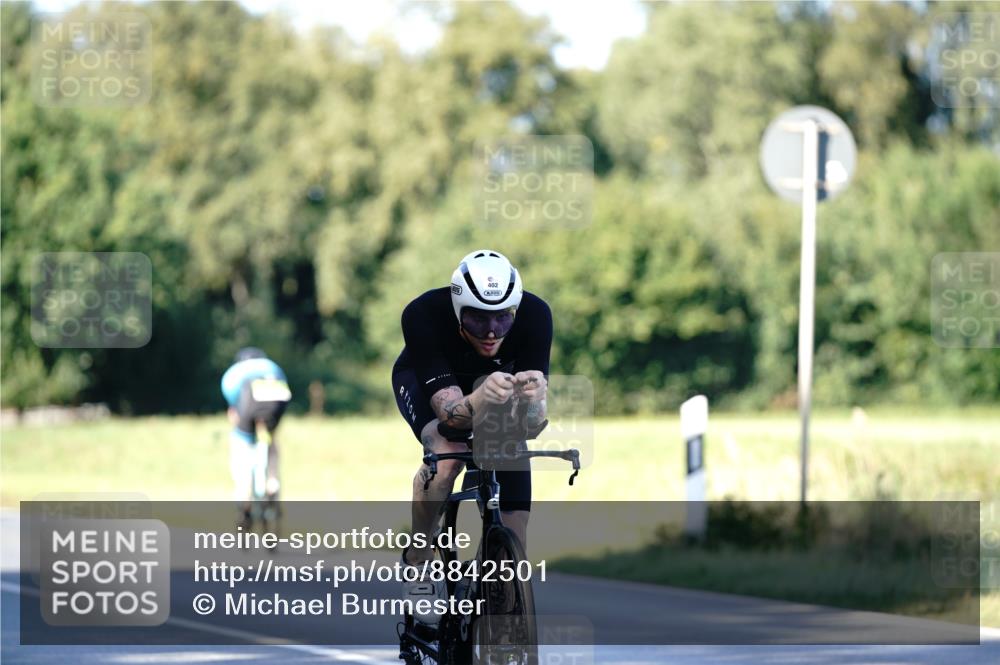07.09.2025 - 19. Norderstedt Triathlon Michael Burmester http://msf.ph/oto/8842501 07.09.2025 15:49:03 Radfahren 402, 504, 1070 meine-sportfotos.de