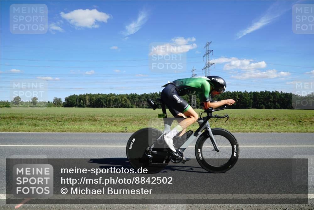 07.09.2025 - 19. Norderstedt Triathlon Michael Burmester http://msf.ph/oto/8842502 07.09.2025 14:37:54 Radfahren 888, 1014 meine-sportfotos.de