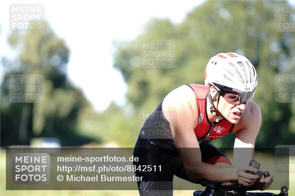 07.09.2025 - 19. Norderstedt Triathlon Michael Burmester http://msf.ph/oto/8842511 07.09.2025 15:49:04 Radfahren 402, 504, 1070 meine-sportfotos.de