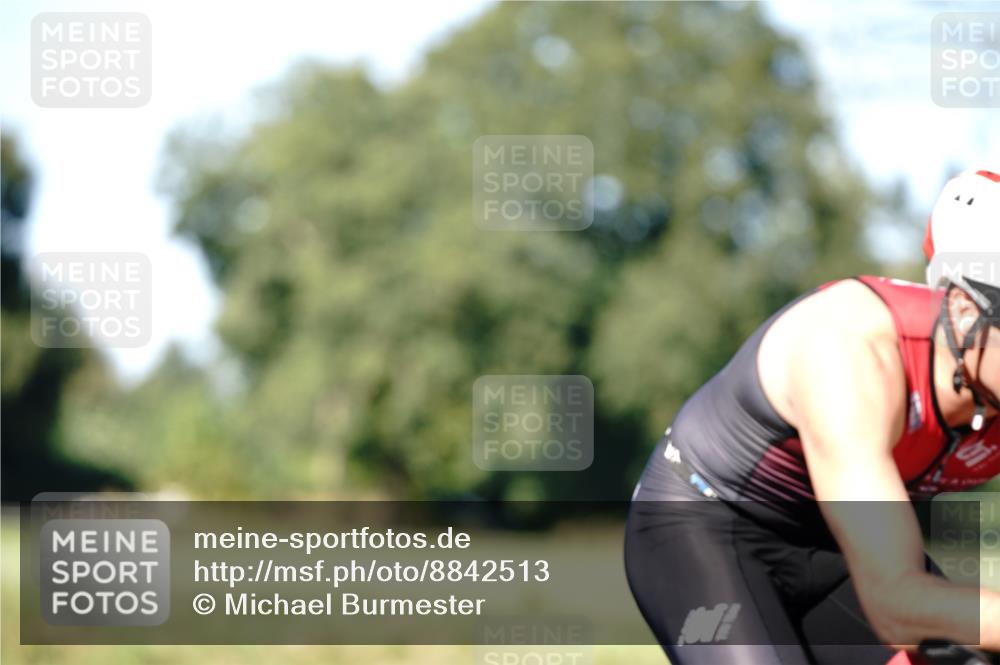 07.09.2025 - 19. Norderstedt Triathlon Michael Burmester http://msf.ph/oto/8842513 07.09.2025 15:49:05 Radfahren 402, 504, 1070, 1476 meine-sportfotos.de