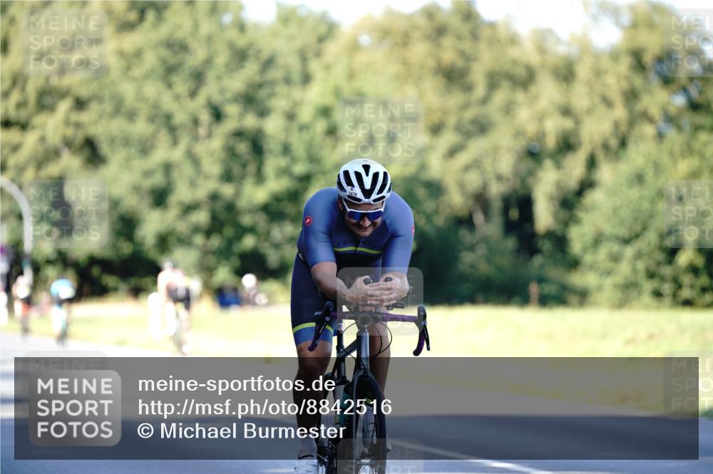 07.09.2025 - 19. Norderstedt Triathlon Michael Burmester http://msf.ph/oto/8842516 07.09.2025 15:49:07 Radfahren 504, 1070, 1476 meine-sportfotos.de