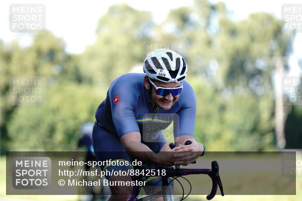 07.09.2025 - 19. Norderstedt Triathlon Michael Burmester http://msf.ph/oto/8842518 07.09.2025 15:49:08 Radfahren 1476 meine-sportfotos.de