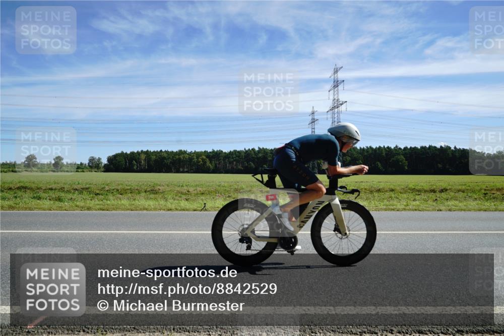07.09.2025 - 19. Norderstedt Triathlon Michael Burmester http://msf.ph/oto/8842529 07.09.2025 12:31:31 Radfahren 788 meine-sportfotos.de
