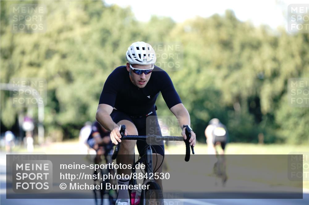 07.09.2025 - 19. Norderstedt Triathlon Michael Burmester http://msf.ph/oto/8842530 07.09.2025 15:49:28 Radfahren 372, 1054 meine-sportfotos.de